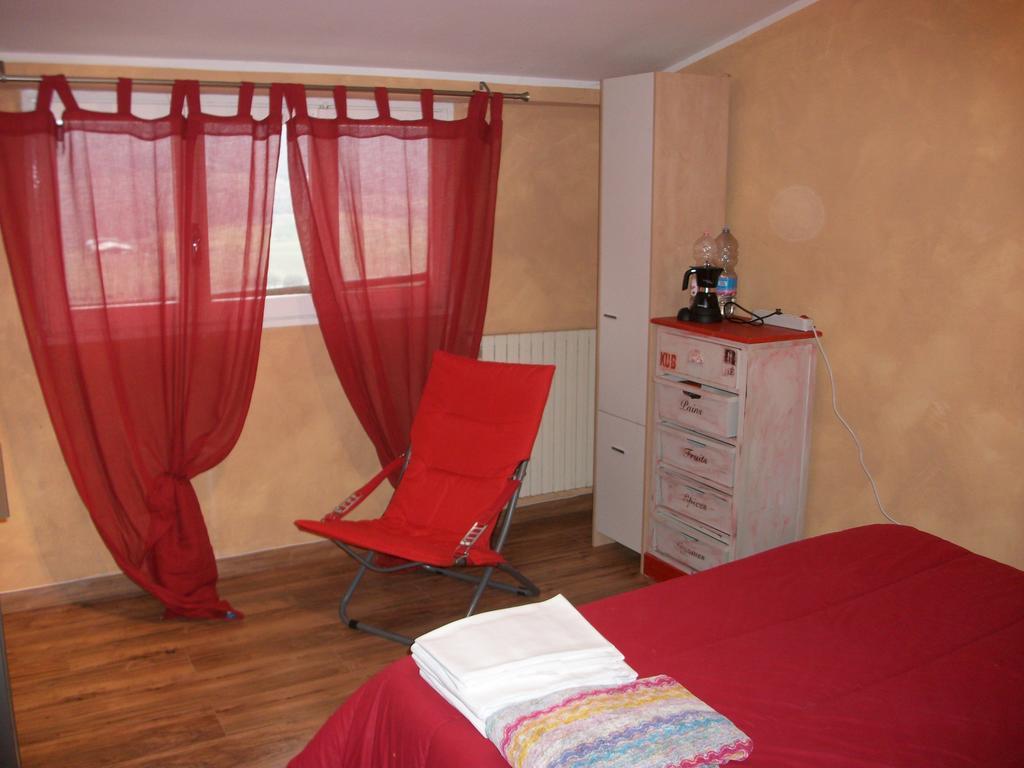 La Loggia Di Federico Hotell Navelli Rum bild