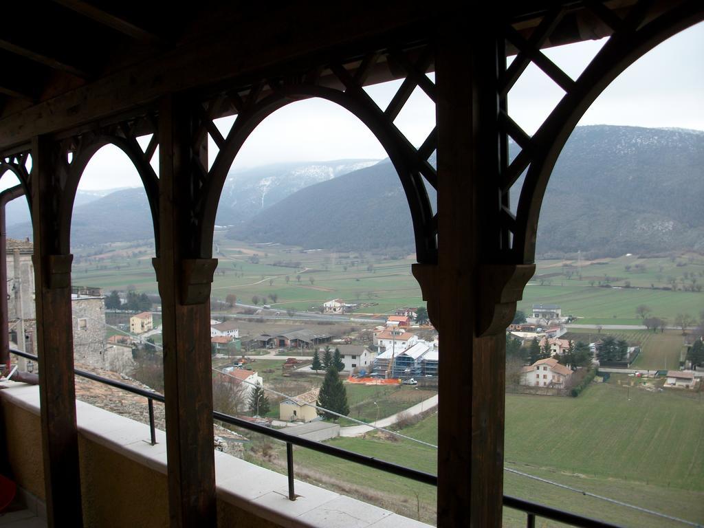 La Loggia Di Federico Hotell Navelli Exteriör bild